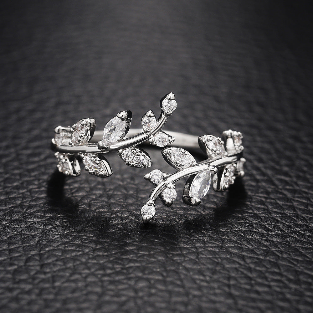 Bague Feuille Élégante